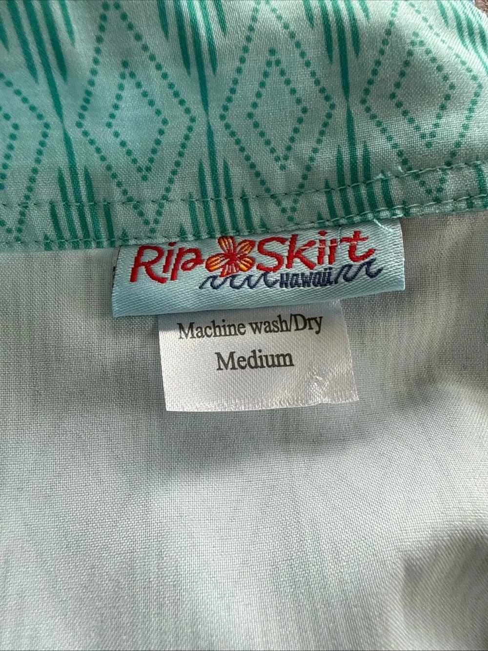 RipSkirt Hawaii Wraps Lot Of 2 Skirts Medium Length 1 Blue Tropical Beachwear